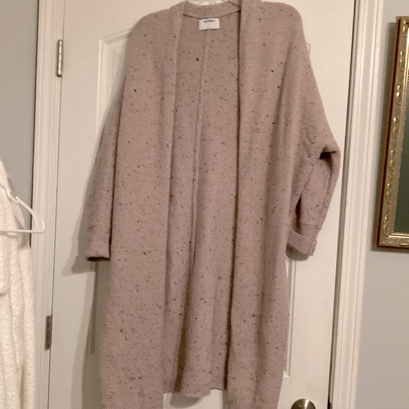 Old Navy Sweaters - Old Navy sift pink long sweater.